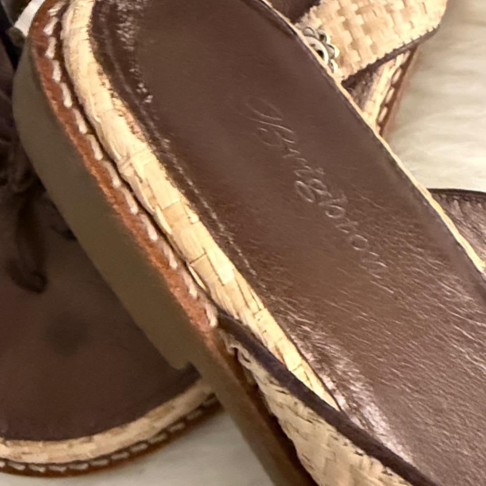 Brighton Brown Butterfly Embellished Women's Sandals🔥 - Picture 9 of 10